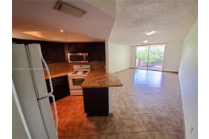 8363 Lake Dr 201 Doral, FL 33166 - MLS#A11956447