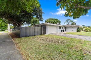 6791 Sw 10th Ct Pembroke Pines, FL 33023 - MLS#A11956459