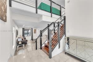 10250 Nw 76th Ter Doral, FL 33178 - MLS#A11956481