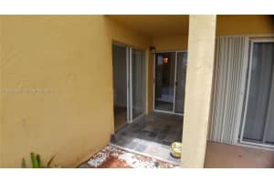 7640 Westwood Dr 403 Tamarac, FL 33321 - MLS#A11956482