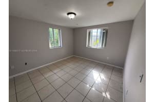 229 NW 10th Ave APT 4, Miami, FL 33128, - MLS#A11956513