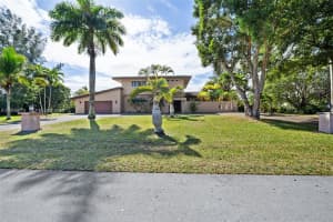 11400 Nw 19th St Plantation, FL 33323 - MLS#A11956515