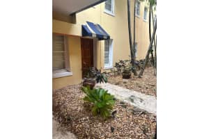 4812 Pine Tree Dr , Miami Beach, FL 33140 - MLS#A11956517