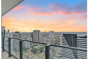 88 Sw 7th St 2104, Miami