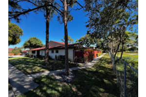 4296 Woodstock Dr A West Palm Beach, FL 33409 - MLS#A11956592