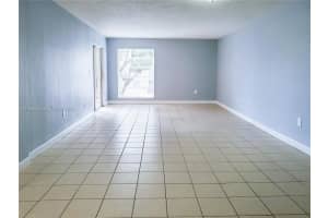 1990 W 56th St 1216 Hialeah, FL 33012 - MLS#A11956596