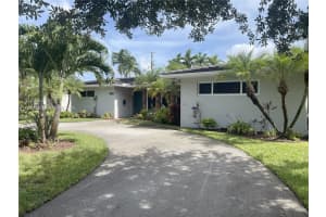 1110 Redbird Ave, Miami Springs