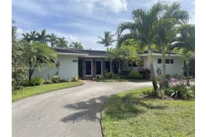 1110 Redbird Ave Miami Springs, FL 33166 - MLS#A11956599