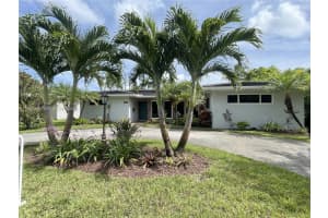 1110 Redbird Ave Miami Springs, FL 33166 - MLS#A11956599