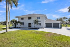 11824 Sw 43rd Ct Davie, FL 33330 - MLS#A11956654