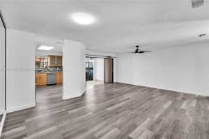 3405 Emerald Oaks Dr 207 Hollywood, FL 33021 - MLS#A11956719