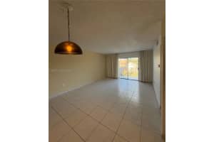 8950 Ne 8th Ave 312 Miami, FL 33138 - MLS#A11956752