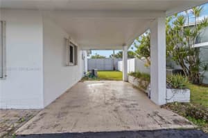 2502 Nw 48th St Tamarac, FL 33309 - MLS#A11956756