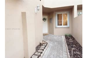 1122 Sw 158th Ave 1122 Pembroke Pines, FL 33027 - Off Market