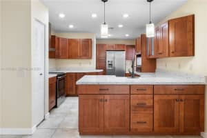 2707 Pinewood Ct 2707 Davie, FL 33328 - MLS#A11956826