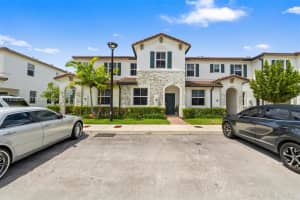 12204 Nw 23rd Ct, Miami