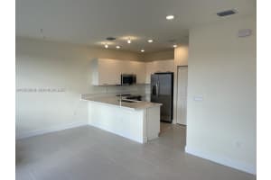 6453 Nw 102nd Path 303 Doral, FL 33178 - MLS#A11956868