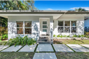 3535 W Glencoe St, Miami