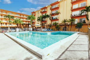 1900 W 54th St 213, Hialeah