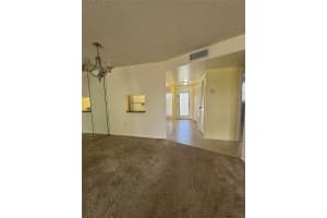 8450 Sunrise Lakes Blvd 211 Sunrise, FL 33322 - MLS#A11956936