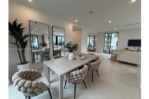 3200 Thomas Ave Miami, FL 33133 - MLS#A11956998