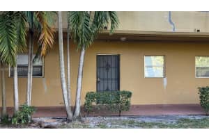 4111 Stirling Rd 102 Dania Beach, FL 33314 - MLS#A11957029