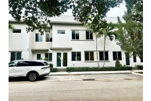 10420 Nw 67th St 10420 Doral, FL 33178 - MLS#A11957056