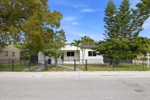 945 Sharazad Blvd, Opa-locka, FL 33054, Sold 04/13/26