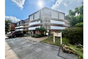 2901 Nw 46th Ave 304, Lauderdale Lakes