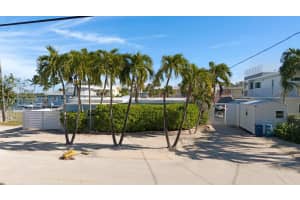 230 Jolly Roger Dr Key Largo, FL 33037 - MLS#A11957115