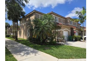 7662 N Southwood Cir 7662 Davie, FL 33328 - MLS#A11957138