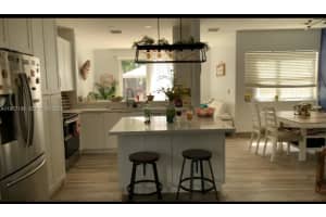 7662 N Southwood Cir 7662 Davie, FL 33328 - MLS#A11957138