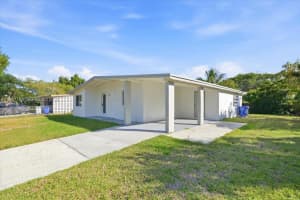 1400 Ne 43rd Ct, Pompano Beach