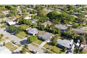 1400 Ne 43rd Ct Pompano Beach, FL 33064 - MLS#A11957158
