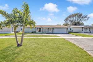 11900 Nw 29th Mnr Sunrise, FL 33323 - MLS#A11957183