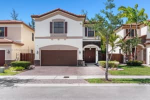 10023 Nw 89th Ter Doral, FL 33178 - MLS#A11957198