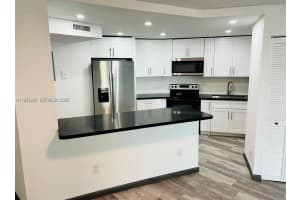 800 Parkview Dr 612 Hallandale Beach, FL 33009 - MLS#A11957220