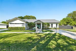 8765 Sw 175th St Palmetto Bay, FL 33157 - MLS#A11957295