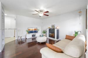 777 Riverside Dr Apt 1521, Coral Springs, FL 33071, - MLS#A11957303