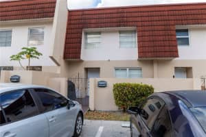 4144 Inverrary Dr 15g Lauderhill, FL 33319 - MLS#A11957318