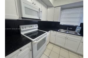 1370 NE 119th St, Miami, FL 33161, - MLS#A11957379