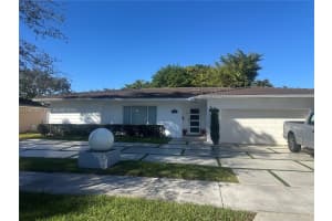 14530 Sabal Dr, Miami Lakes