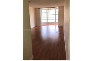 8590 Sunrise Lakes Blvd 206 Sunrise, FL 33322 - MLS#A11957389