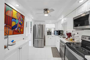 1400 Saint Charles Pl 204 Pembroke Pines, FL 33026 - MLS#A11957457