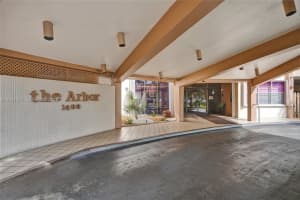 1400 Saint Charles Pl 204 Pembroke Pines, FL 33026 - MLS#A11957457