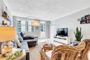 4250 Galt Ocean Dr 7d Fort Lauderdale, FL 33308 - MLS#A11957466