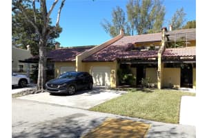 3502 Torremolinos Ave F-32, Doral