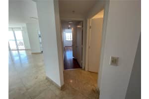 801 Brickell Key Blvd 2511 Miami, FL 33131 - MLS#A11957507