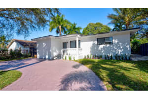 315 160th Ter , Miami, FL 33162 - MLS#A11957522