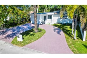 315 160th Ter , Miami, FL 33162 - MLS#A11957522